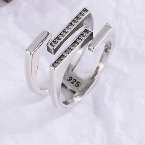 The Unique Ring in silver and cubic zirconia - Picture 3 of 3